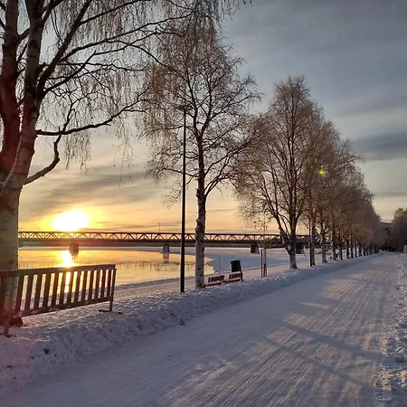 Arctic Riverside Apartment *